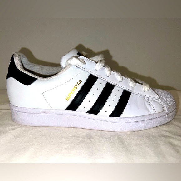 Men’s Adidas Superstar - Picture 6 of 7